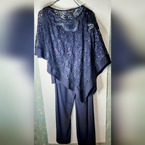 R & M Richards Dark Blue Pantsuit With Sequinned Poncho Size 8 - Picture 2 of 11